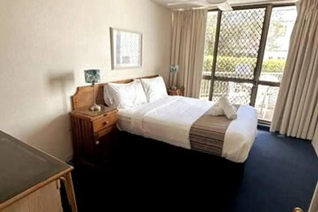 2 Bedroom Ocean View - Alexandria Apartments -Alexandra Headland Maroochydore